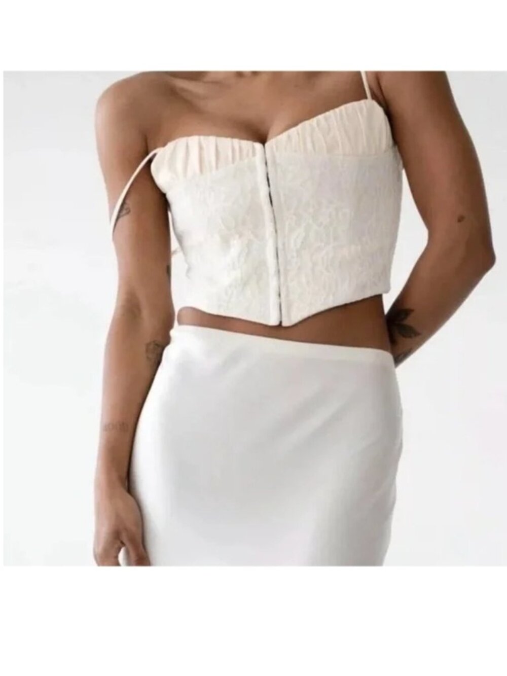 RUMORED Versailles Corset 10 Ivory Lace Bustier Coquette NWT - Picture 2 of 8